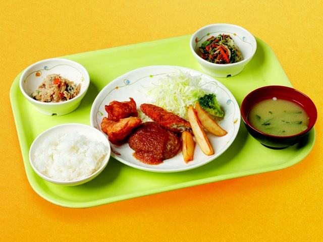 西九州大学の学食