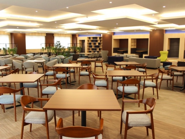 純真短期大学の学食