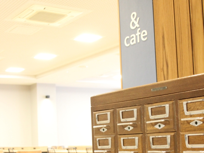 佛教大学の学食