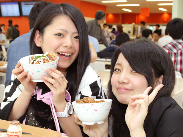 札幌大学の学食