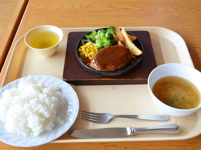 駿河台大学の学食