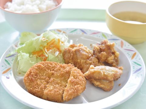 姫路獨協大学の学食
