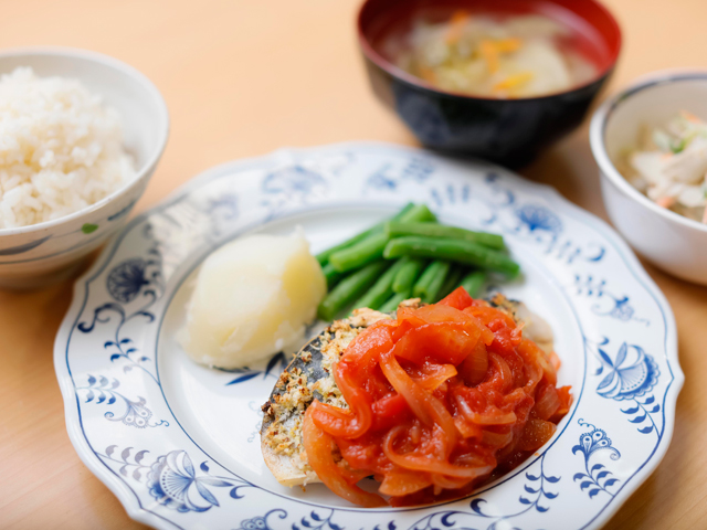 日本栄養大学短期大学部の学食
