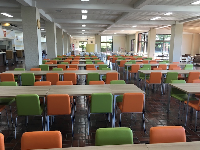 福岡女子短期大学の学食