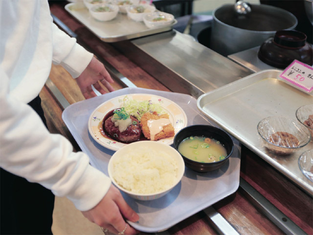 九州産業大学造形短期大学部の学食