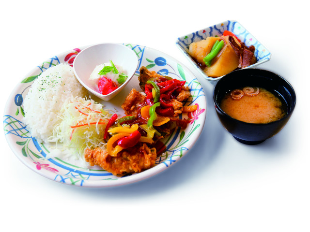 椙山女学園大学の学食