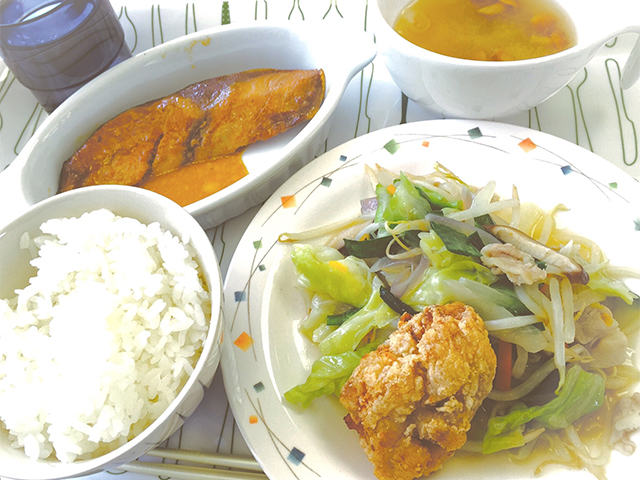 山村学園短期大学の学食