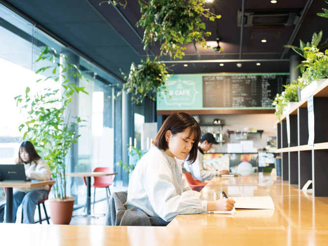 松山大学の学食