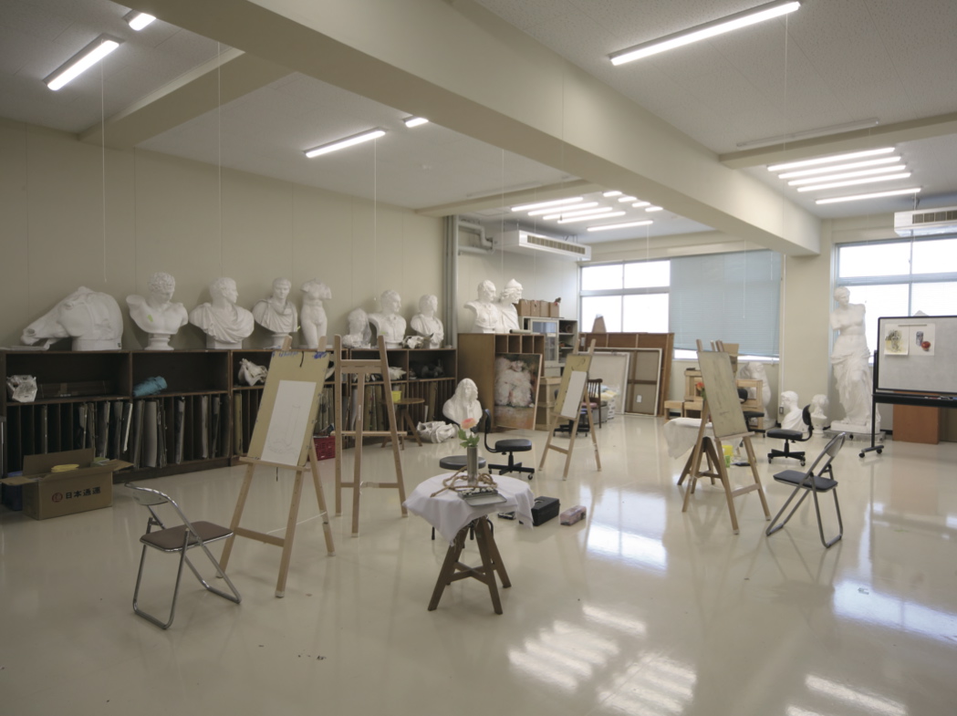 【16号館】絵画実習室I