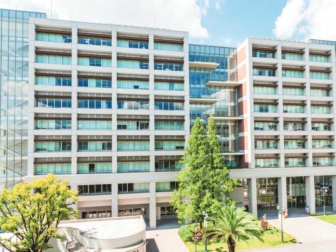 摂南大学