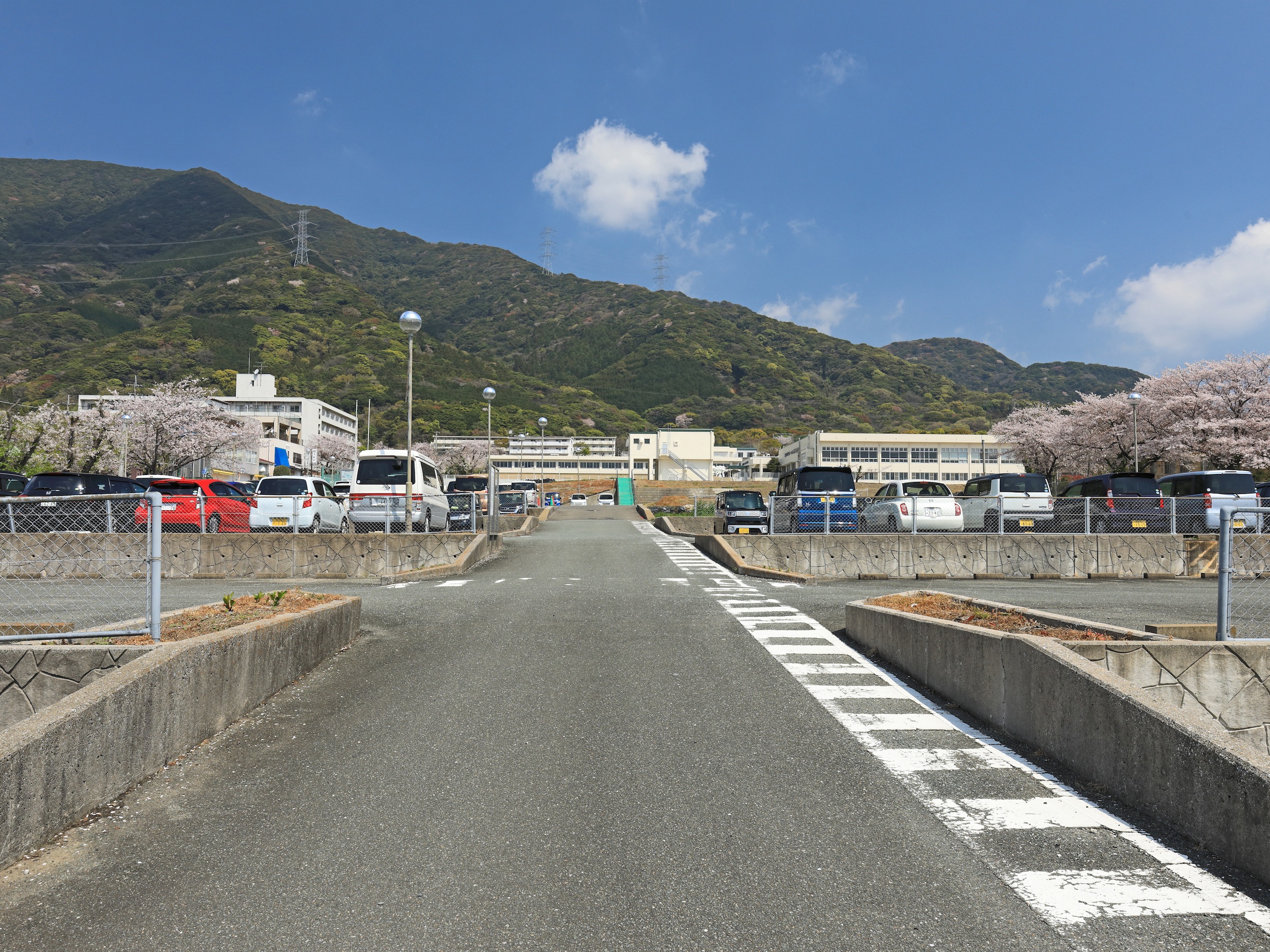 【小倉南区キャンパス】駐車場。