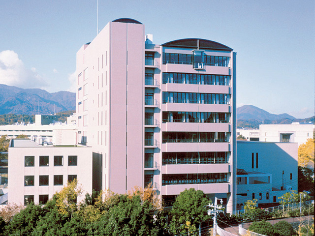 ３号館　PINE TOWER