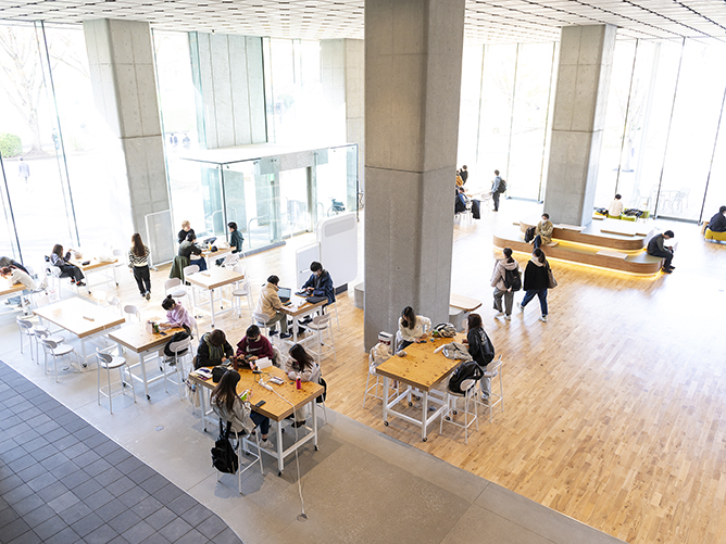学生が自由に懇談できるラウンジスペースがあります。