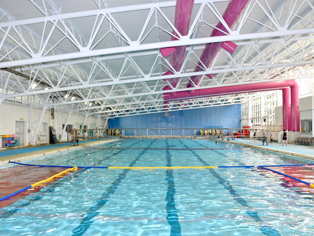屋内温水50mプール