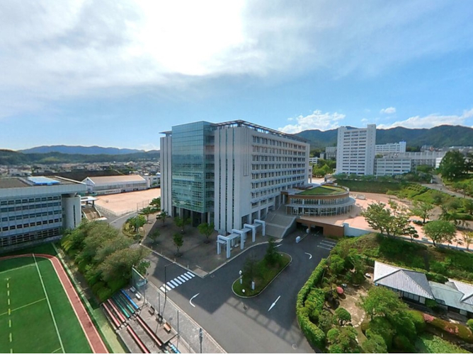 広島工業大学