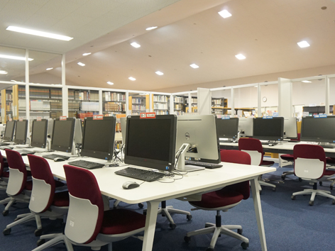 関西福祉大学の図書館