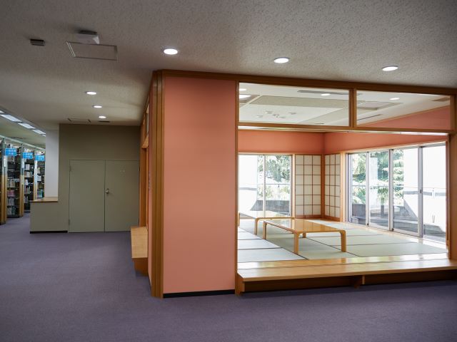 相模女子大学の図書館