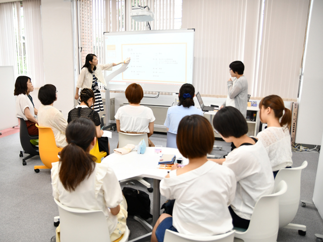 十文字学園女子大学の図書館
