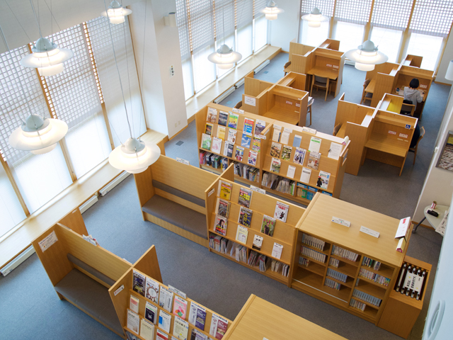 東北公益文科大学の図書館