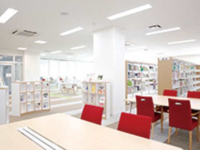 鳥取看護大学の図書館
