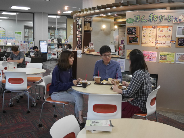 金沢大学の図書館