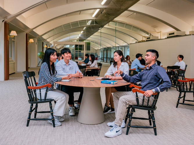 名古屋商科大学の図書館