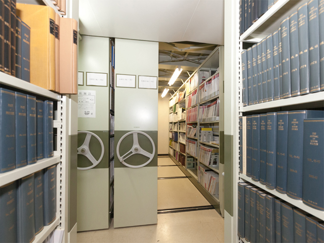 別府大学の図書館