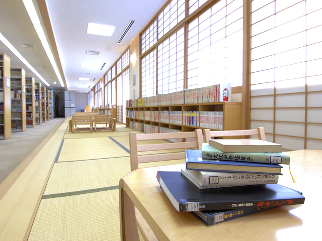 和洋女子大学の図書館