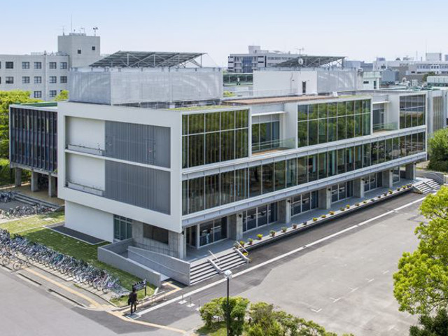 三重大学の図書館