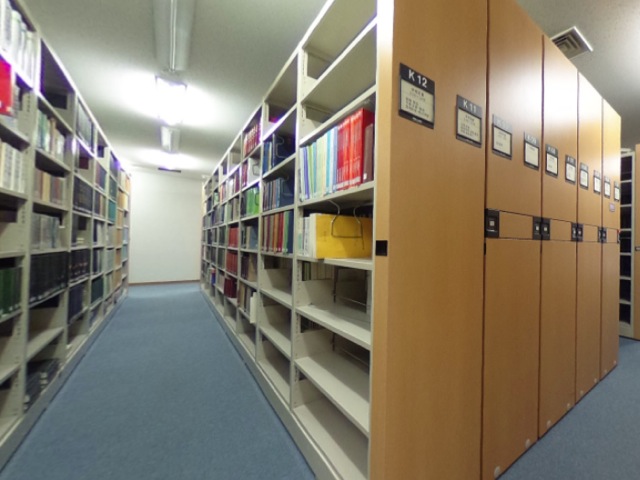 大阪商業大学の図書館