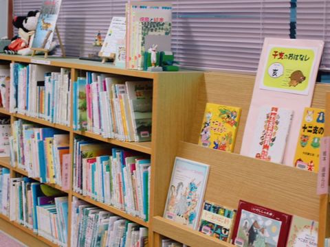 滋賀文教短期大学の図書館