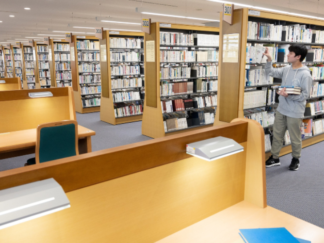 大阪商業大学の図書館