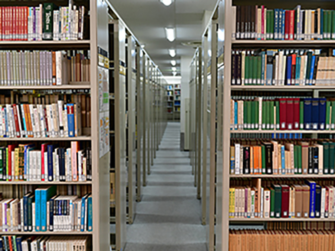 湘南工科大学の図書館