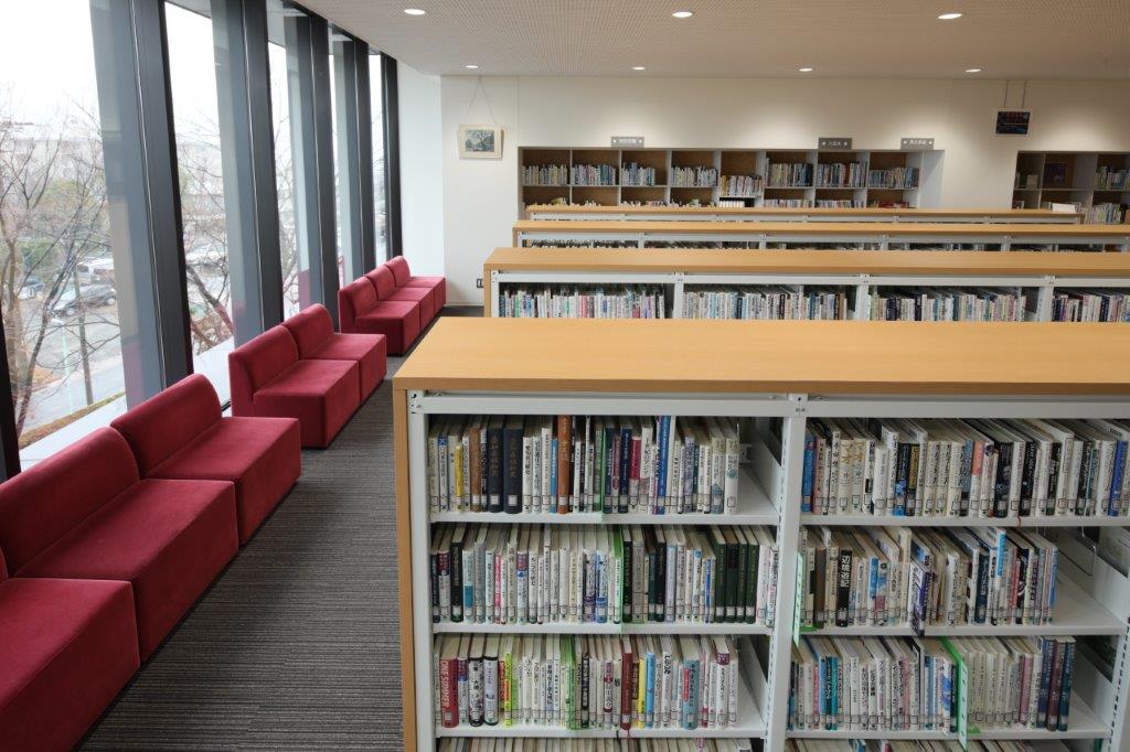 愛知東邦大学の図書館