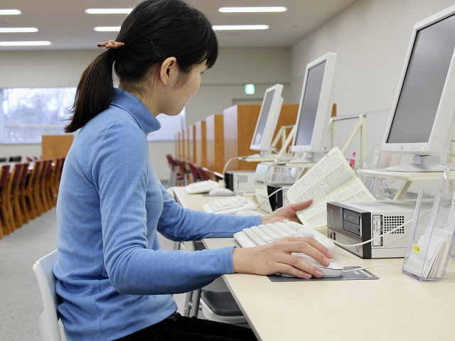昭和音楽大学の図書館
