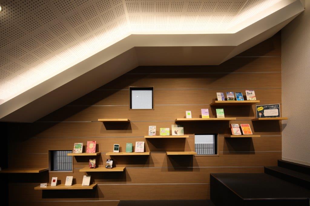 愛知東邦大学の図書館