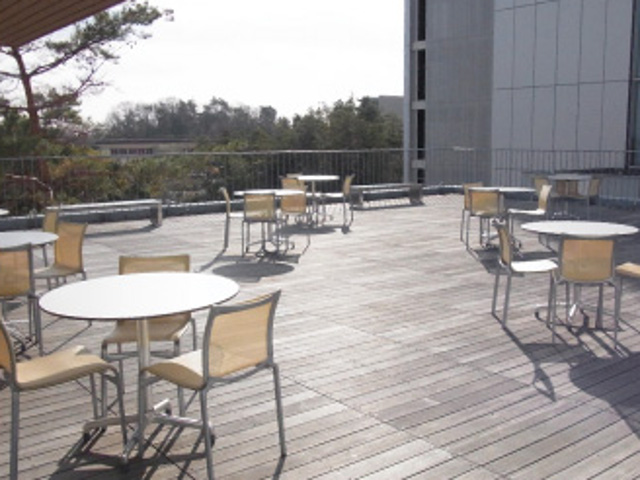 追手門学院大学の図書館