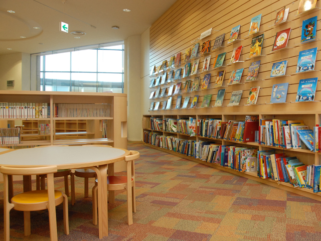 聖徳大学の図書館