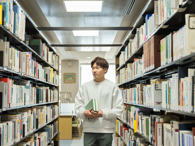 大谷大学の図書館