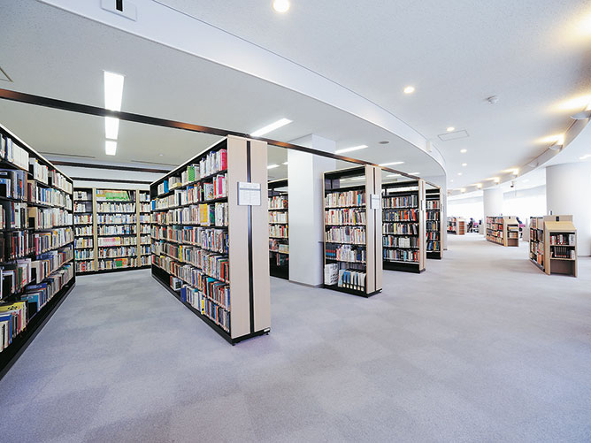 鈴鹿医療科学大学の図書館