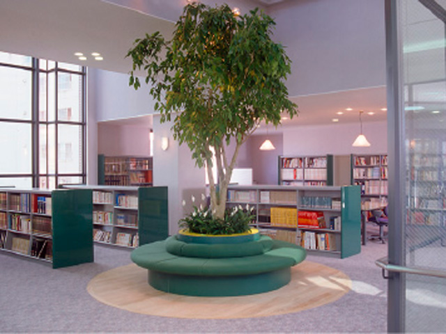 名古屋文化短期大学の図書館