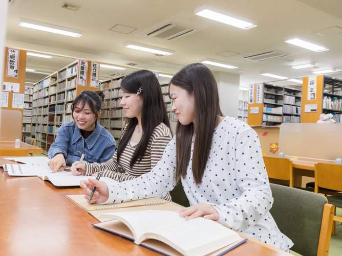 名古屋柳城短期大学