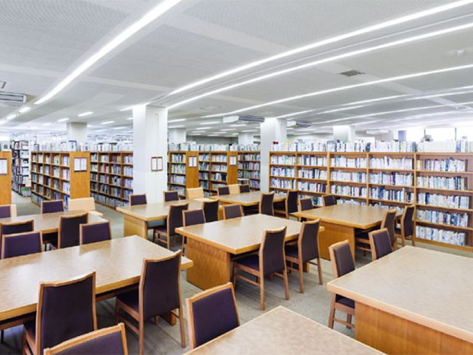 北陸学院大学の図書館
