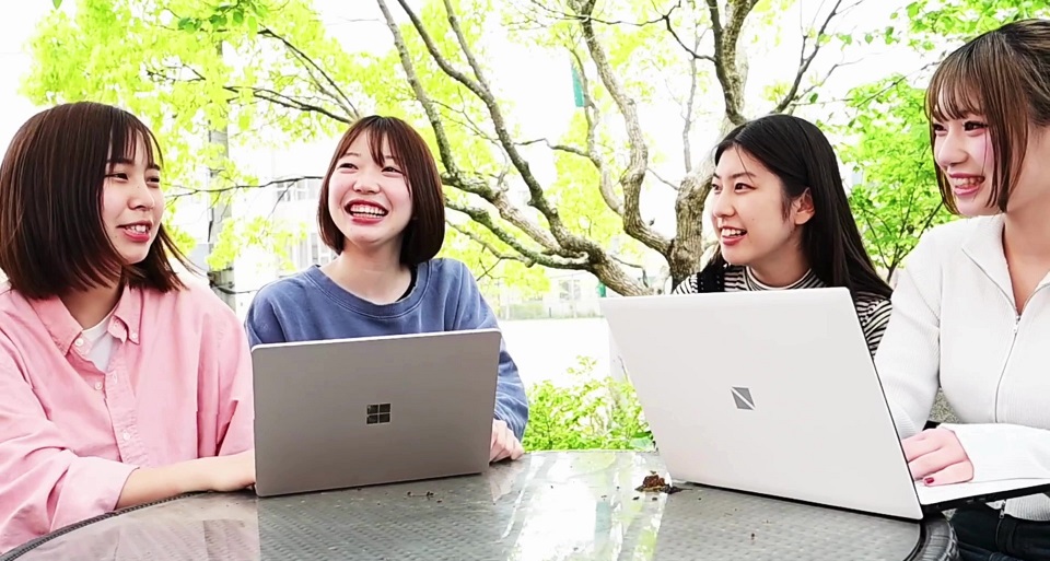 神戸親和大学