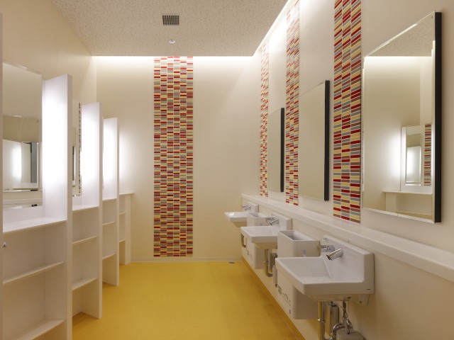 大阪経済大学のパウダールーム