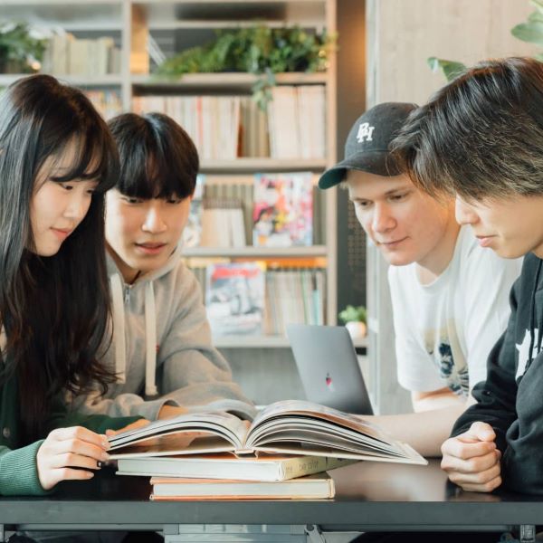 デジタルコミュニケーション学部