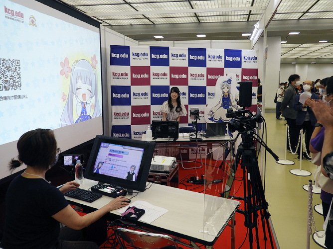 京まふ2022のKCGブースで繰り広げられたSF作家の菅 浩江先生と、人気声優の長野佑紀さんが演じるKCGのマスコットキャラクター「きょこたん」によるトークショー