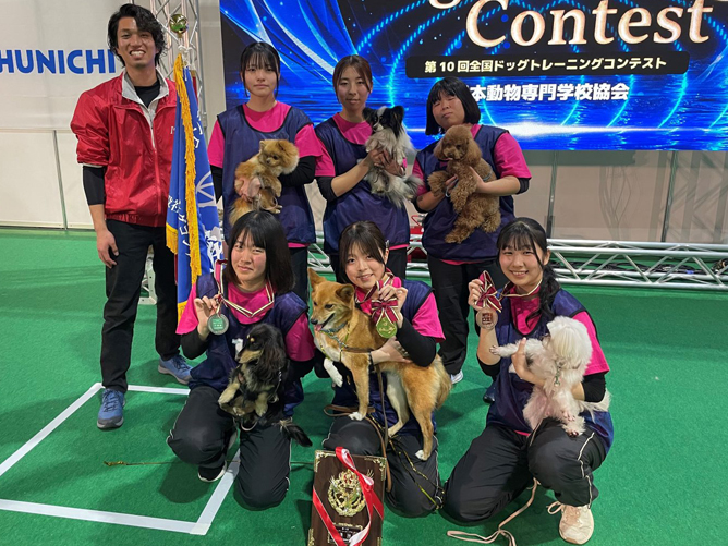 全国ドッグトレーニングコンテストで歴史を刻む10連覇を達成。