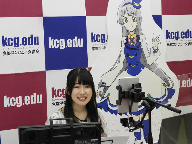 長野さんは豊かな表現で「きょこたん」役を演じ、訪れた大勢のファンや観客や「YouTube Live」を視聴した方たちを楽しませました