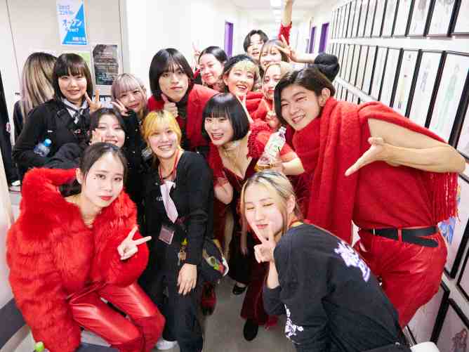 上田学園コレクションは全国最大級のファッションイベント。約300点の学生作品が集結し、アパレル関係者も多く注目度の高いイベントです。